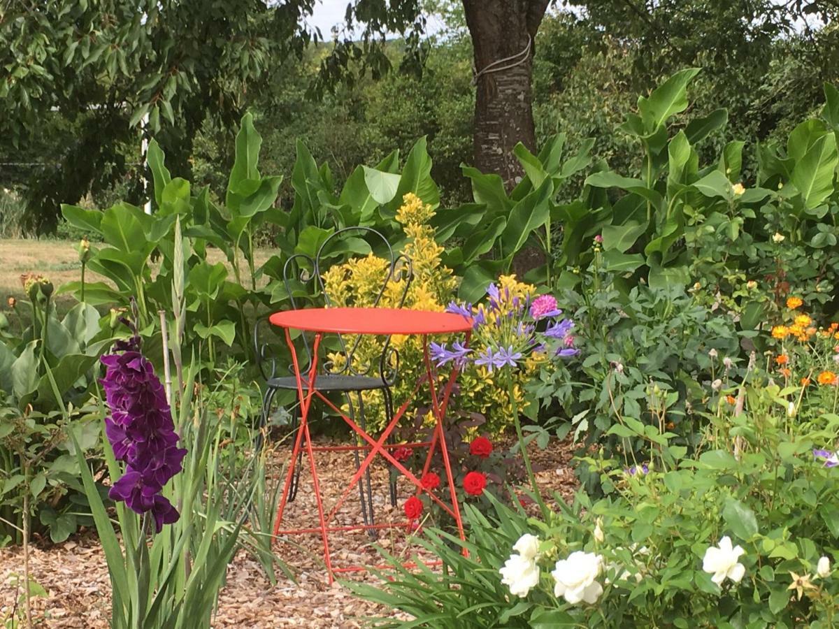 Ecrin de Verdure Sainte-Suzanne  Extérieur photo